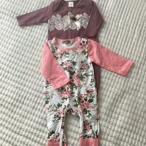 Set of rompers.